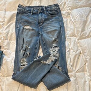 American Eagle Outfitters Blue Skinny Distressed Jeans women’s size 2 short